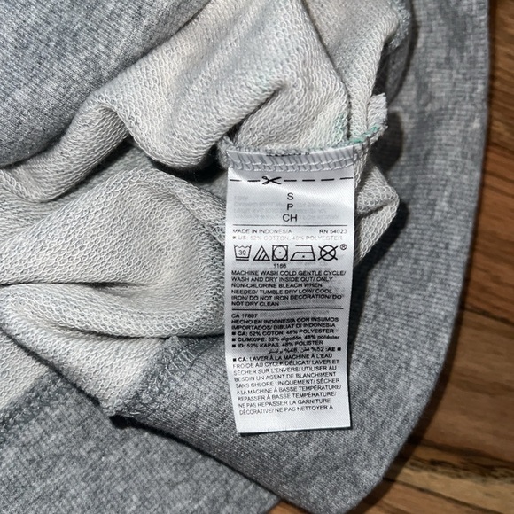 Old Navy Tropical Print Sweatshirt Size Small - Picture 5 of 7